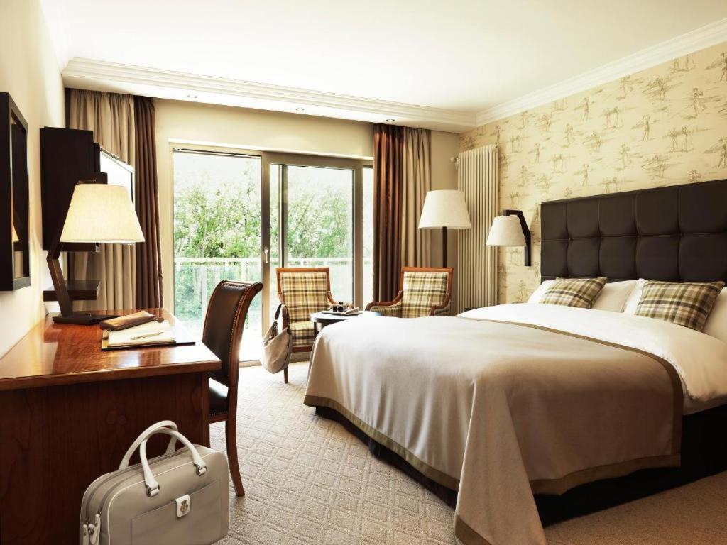 Hotel Tulip Near Delhi Airport New Delhi Exterior foto